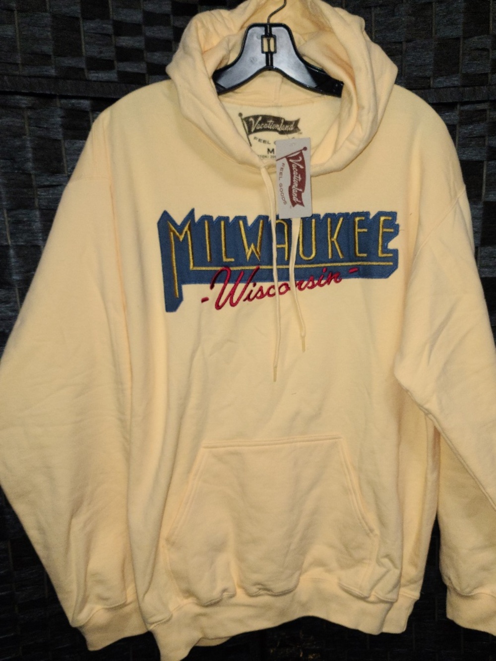 Milwaukee Hoodie size M NWT